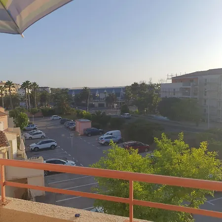 Quatro La Corniche דירה