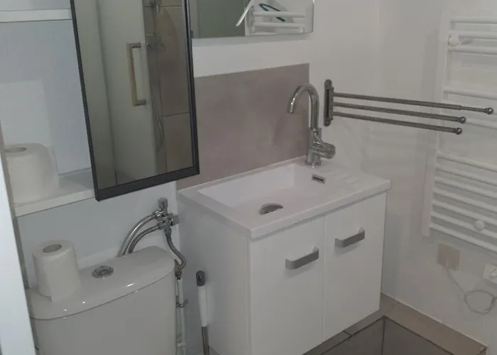 Quatro La Corniche דירה *