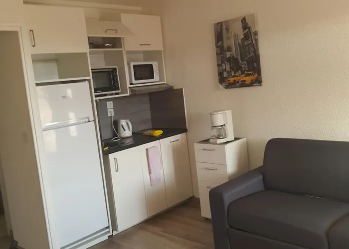 Quatro La Corniche דירה